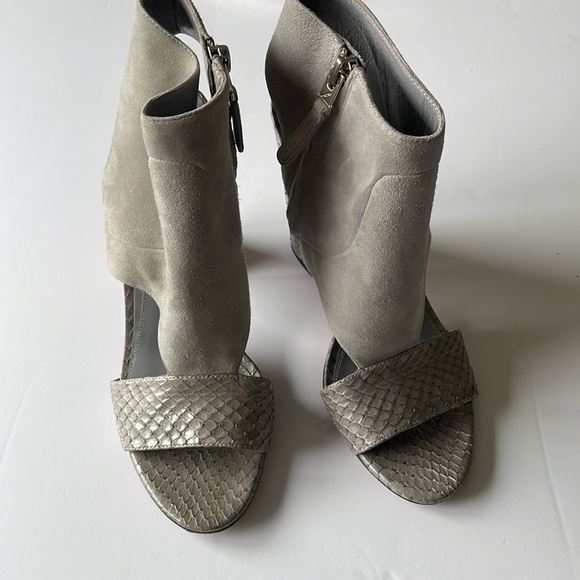 Snakeskin BRIAN ATWOOD Biella Heels, size 9 - Picture 2 of 9